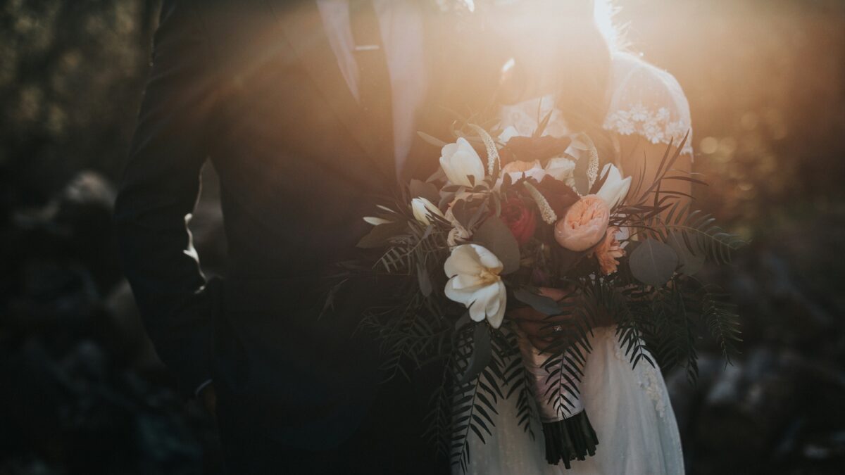 ゼクシィ縁結びエージェント、婚活始めるならここやで〜！